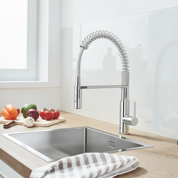 Symmons Vella Küchenarmatur In Chrom – Einhandbedienung, 2.2 GPM – Mit Sprühstab